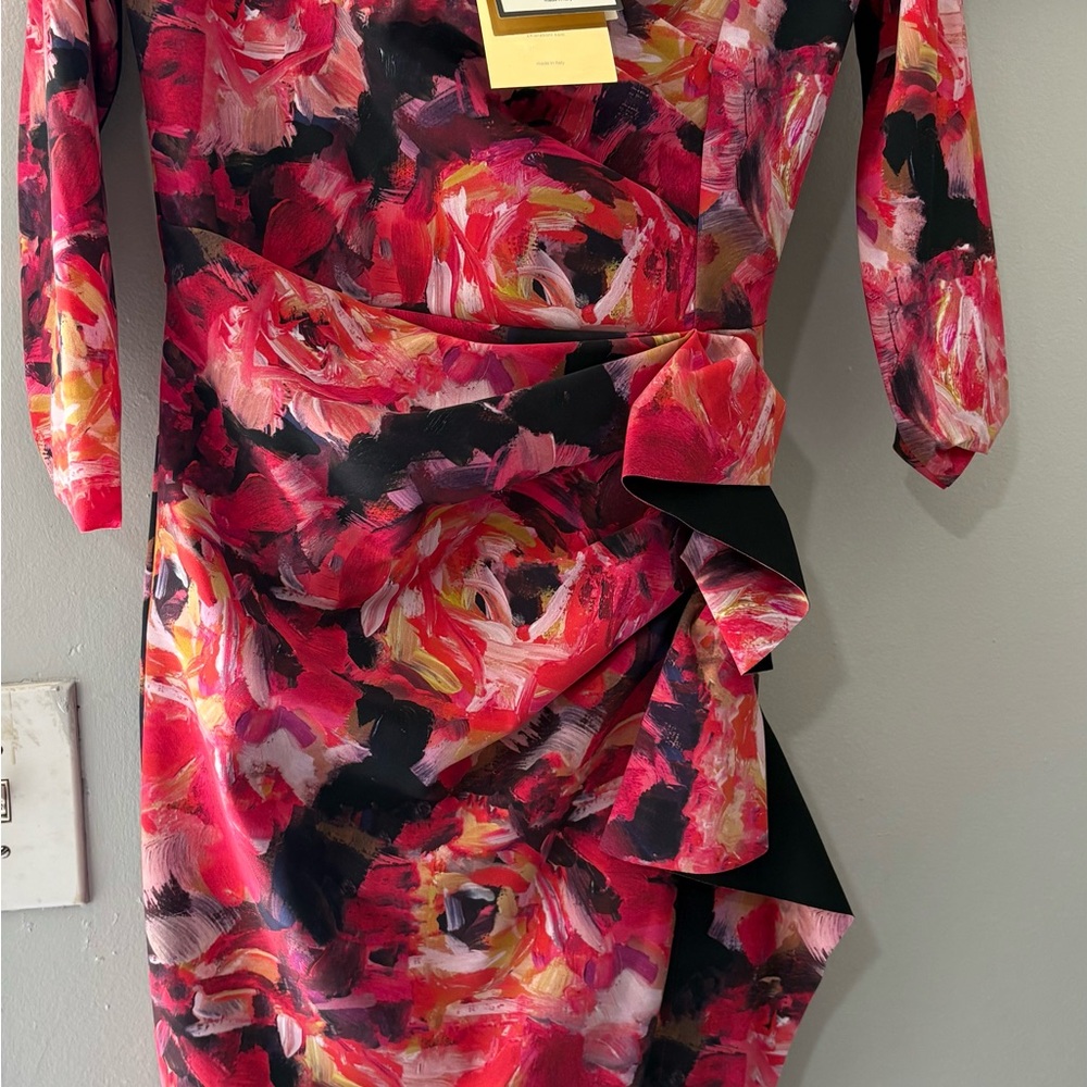 Chiara Boni Red and Pink Bodycon Dress V-neck 3/4 Sleeve